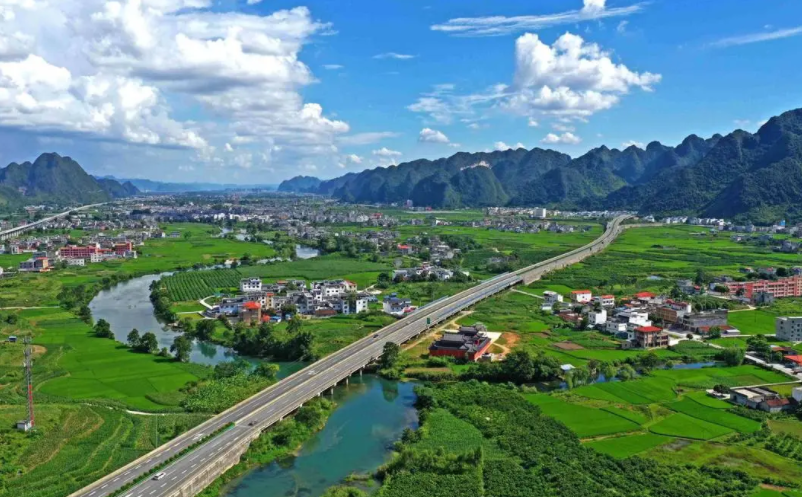 為何鄉(xiāng)村旅游這個(gè)市場會(huì)迅速崛起? 