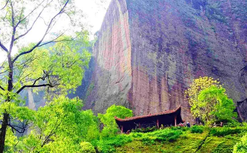 危中求機(jī)，旅游景區(qū)存在潛在機(jī)遇 