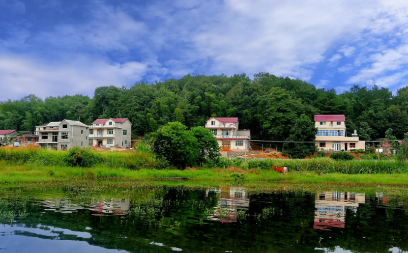 我國(guó)鄉(xiāng)村旅游在發(fā)展中遇到的問(wèn)題